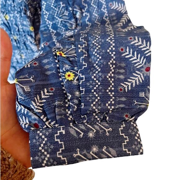 ANTHROPOLOGIE Embroidered Smocked Blouse Sleeves Top Blue Boho V-Neck Small NWT - Picture 4 of 7